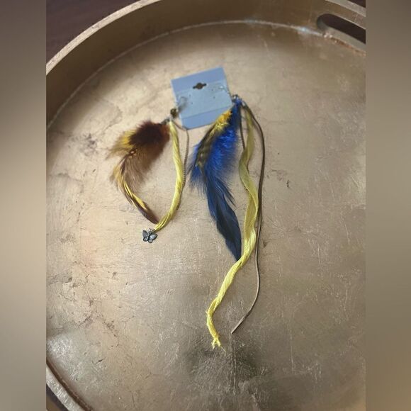 Feather earrings/ boho earrings/ western earrings/ statement earrings - Picture 2 of 5